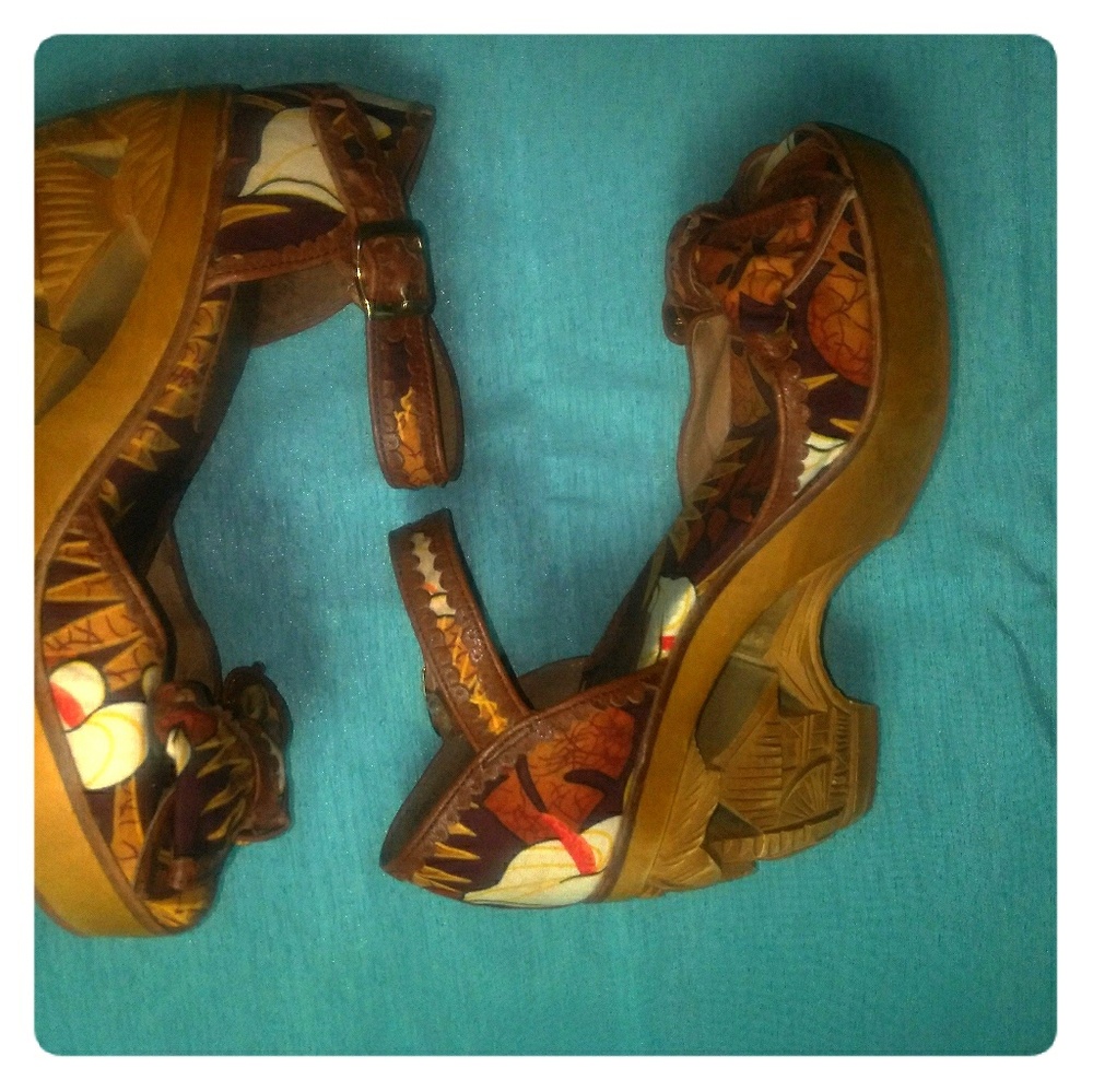 Miss L-Fire Heels women's size 7.5/38 floral print